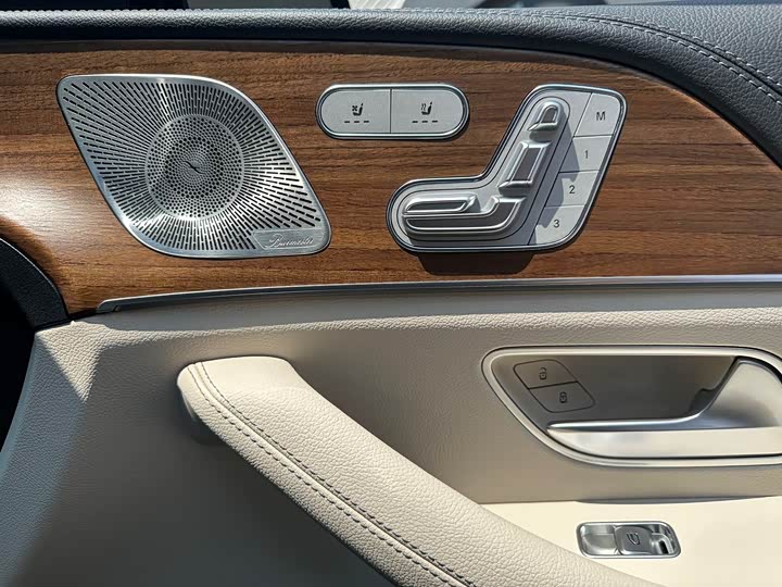 Фото 9 - Mercedes-Benz GLS-Class