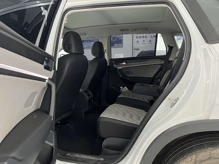 Фото 9 - Volkswagen Tayron