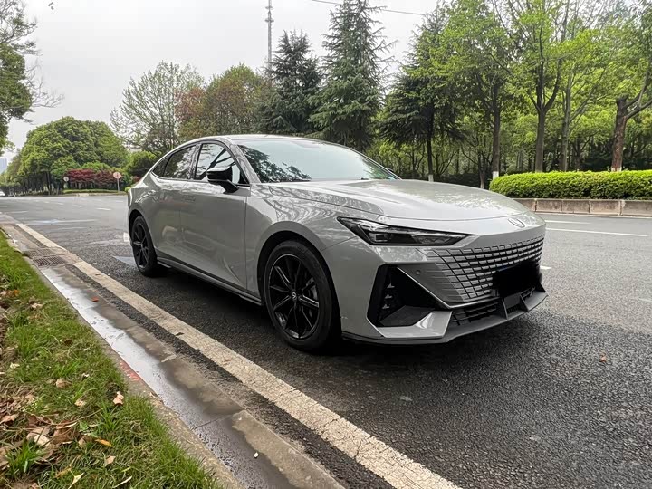 Фото 3 - Changan UNI-V