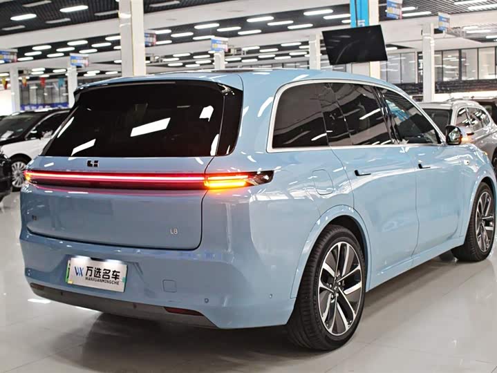 Фото 16 - LiXiang L8