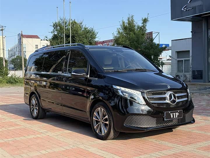 Фото 4 - Mercedes-Benz V-Class