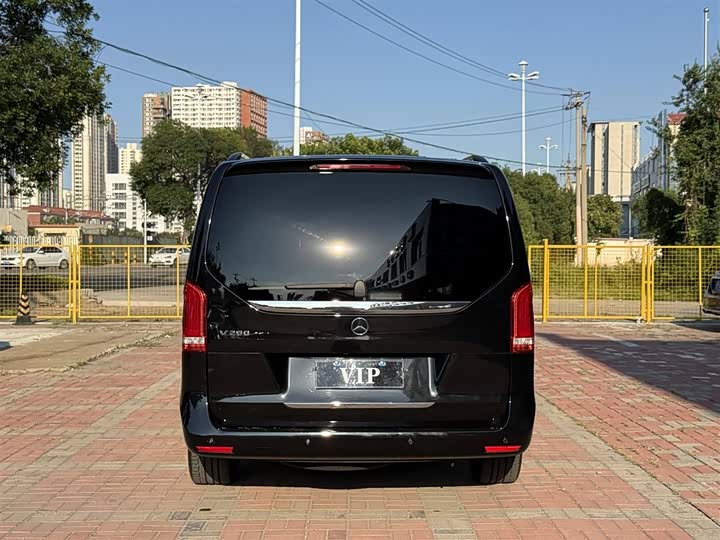 Фото 6 - Mercedes-Benz V-Class