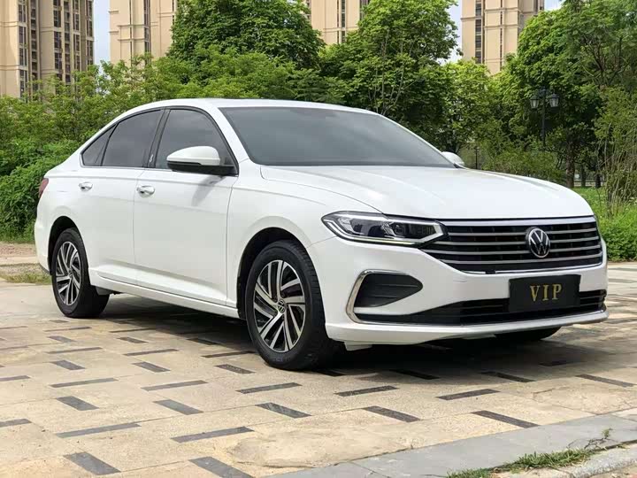 Фото 1 - Volkswagen Lavida