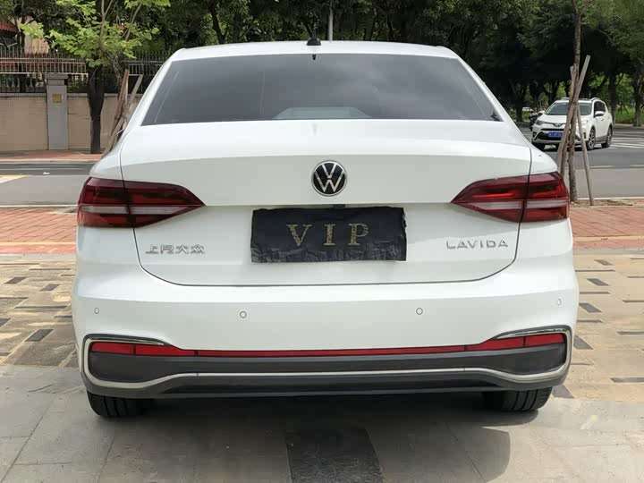 Фото 5 - Volkswagen Lavida