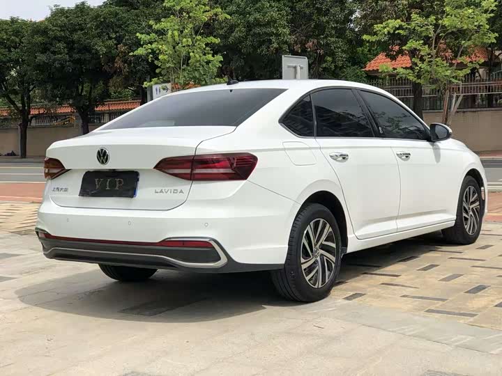 Фото 6 - Volkswagen Lavida