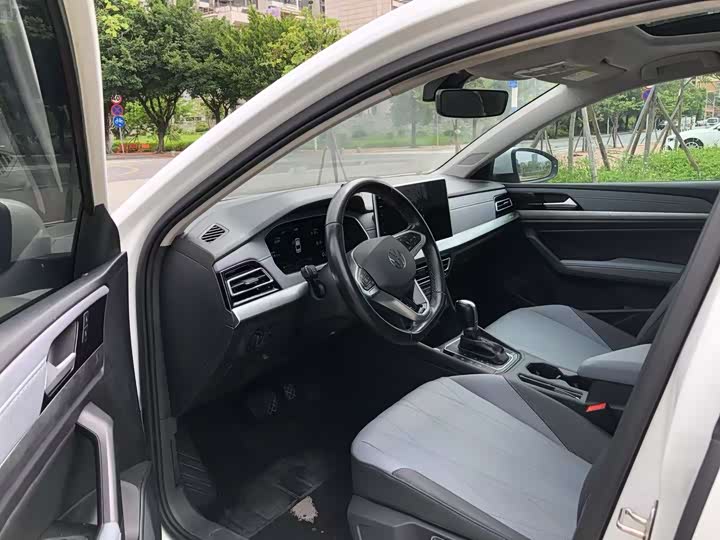 Фото 9 - Volkswagen Lavida