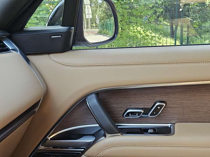 Фото 11 - Land Rover Range Rover