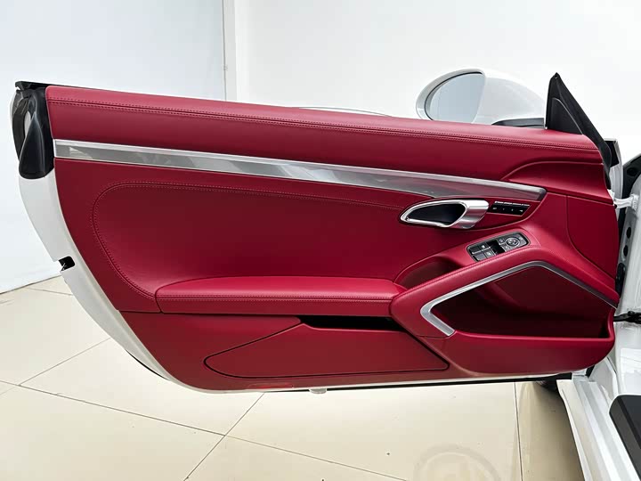 Фото 4 - Porsche 718