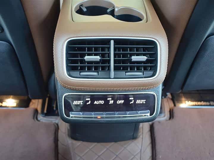 Фото 14 - Mercedes-Benz GLS-Class