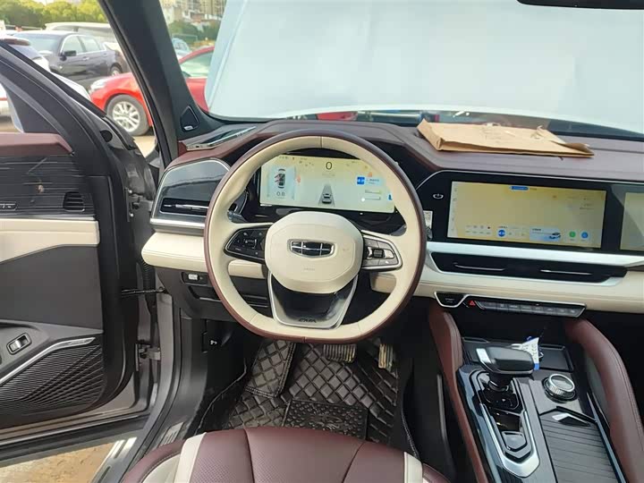 Фото 11 - Geely Monjaro