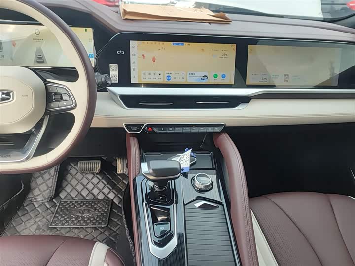 Фото 13 - Geely Monjaro