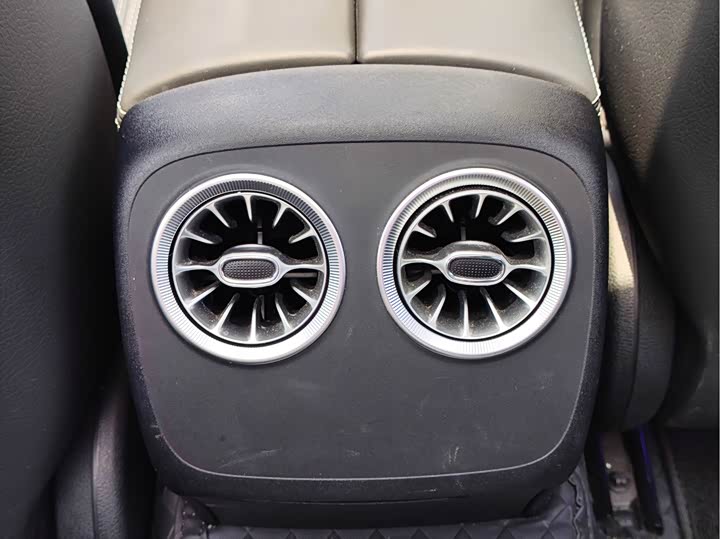 Фото 15 - Mercedes-Benz AMG GT