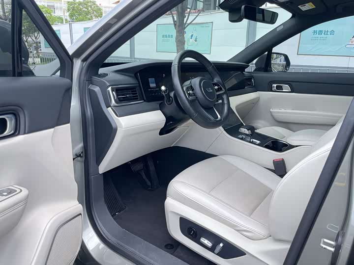 Фото 7 - LiXiang One