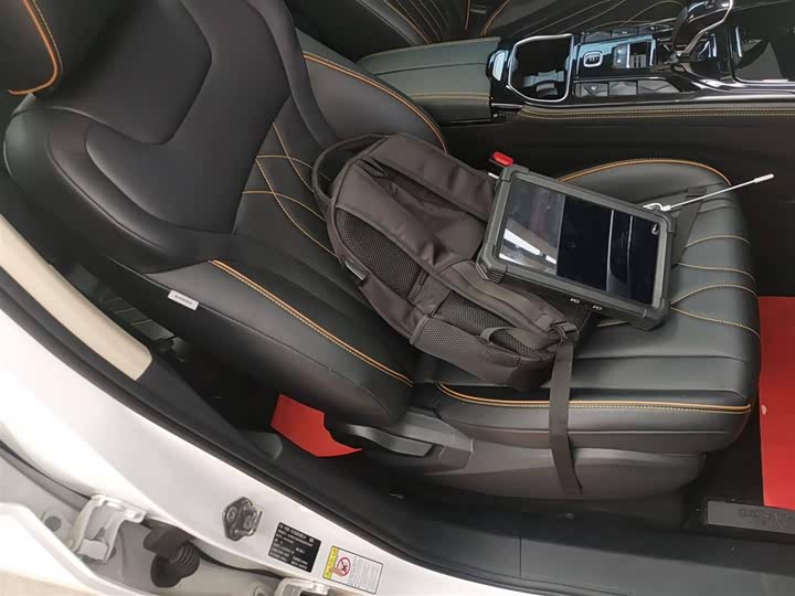 Фото 25 - Bestune T77