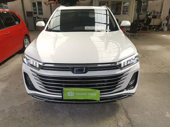 Фото 3 - Bestune T77