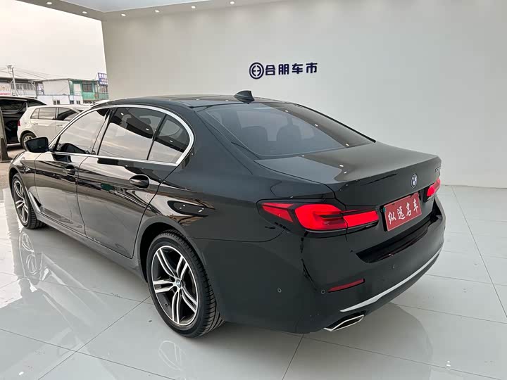 Фото 20 - BMW 5 Series