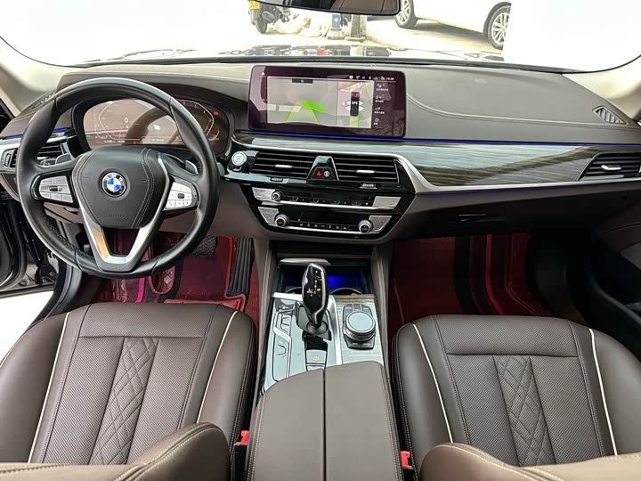 Фото 9 - BMW 5 Series