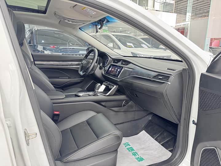 Фото 12 - Geely Binrui