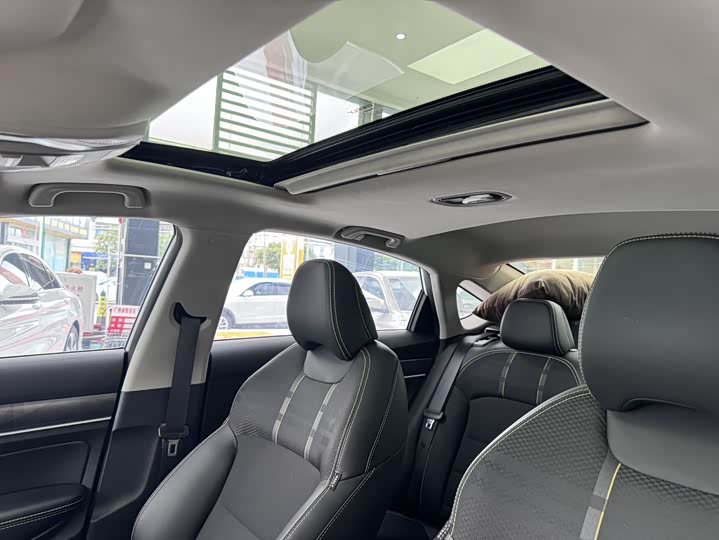 Фото 15 - Geely Binrui