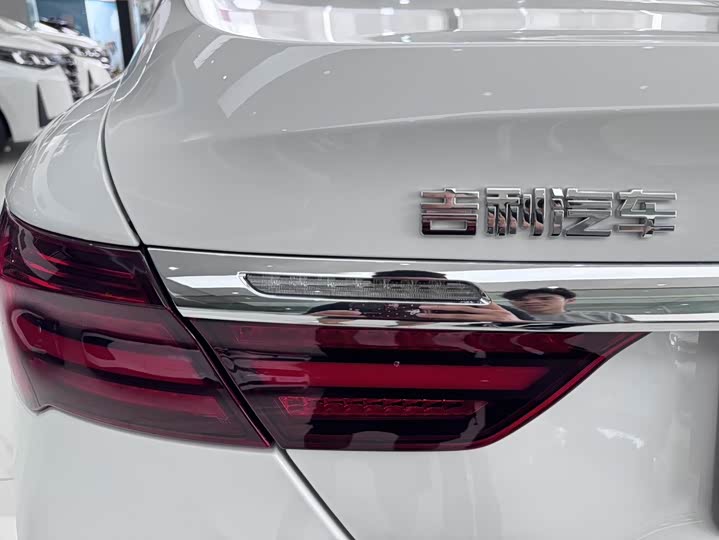 Фото 20 - Geely Binrui