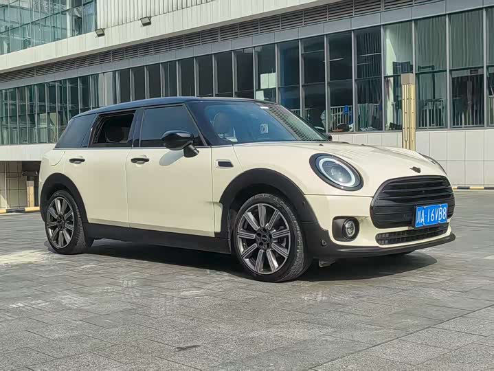 Фото 2 - Mini Clubman