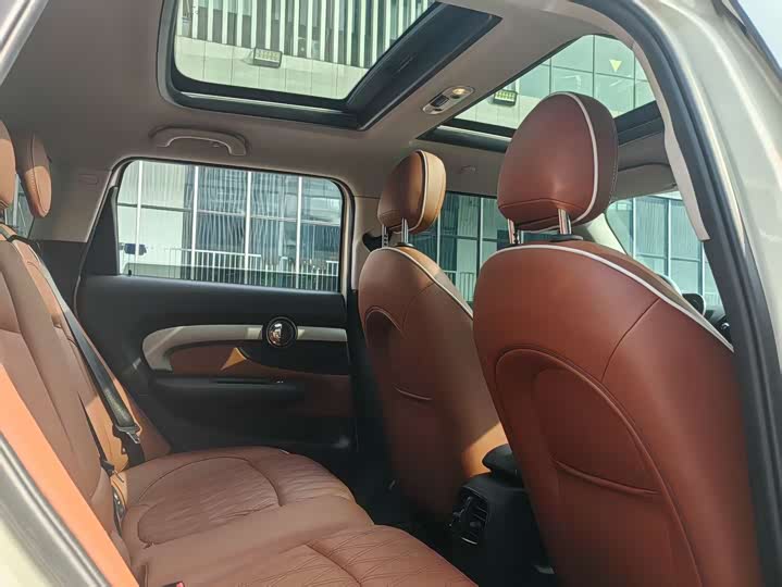 Фото 7 - Mini Clubman