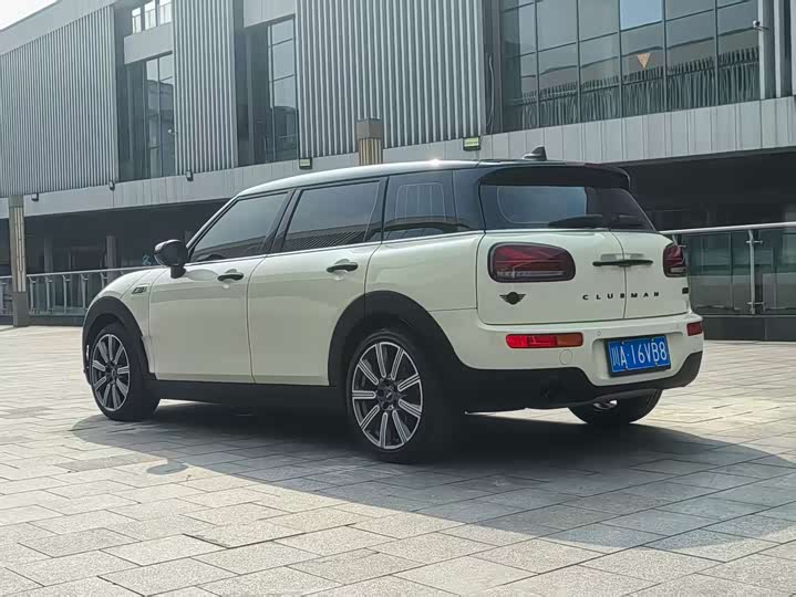 Фото 8 - Mini Clubman