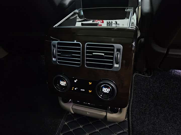 Фото 24 - Land Rover Range Rover