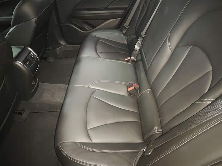 Фото 14 - Buick LaCrosse