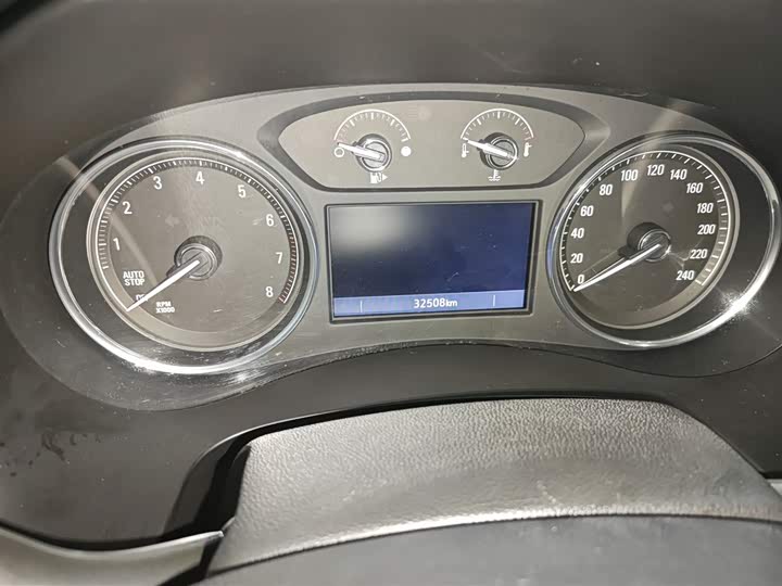 Фото 3 - Buick LaCrosse