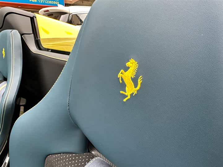 Фото 4 - Ferrari F8