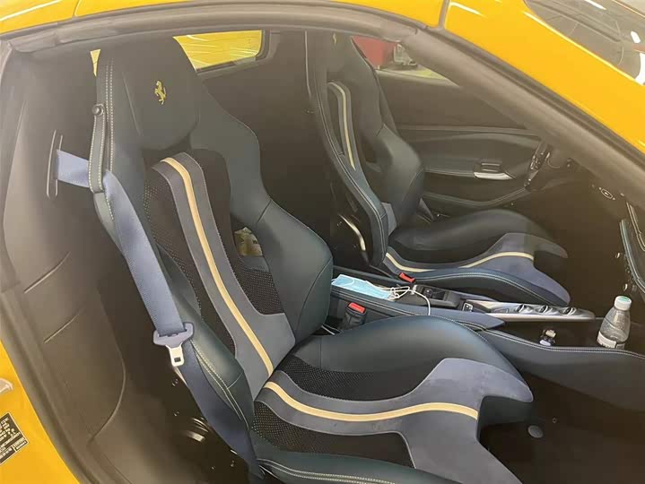 Фото 7 - Ferrari F8