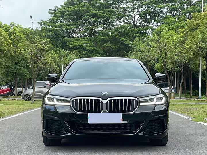 Фото 2 - BMW 5 Series