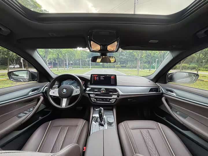 Фото 6 - BMW 5 Series