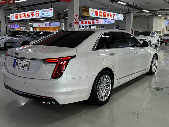 Фото 7 - Cadillac CT6