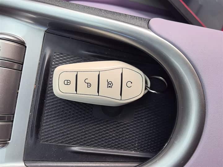 Фото 15 - BYD Dolphin