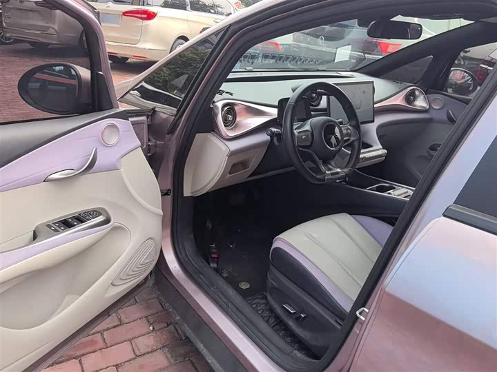 Фото 17 - BYD Dolphin