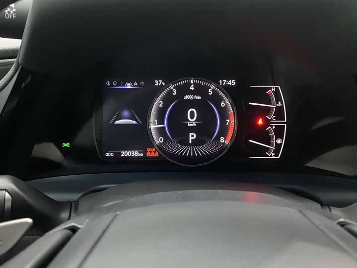 Фото 10 - Lexus ES