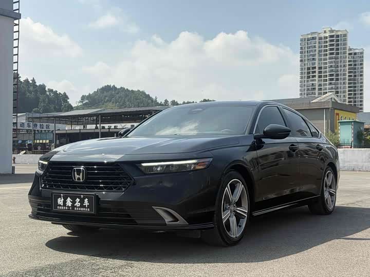 Фото 1 - Honda Accord