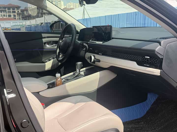 Фото 10 - Honda Accord