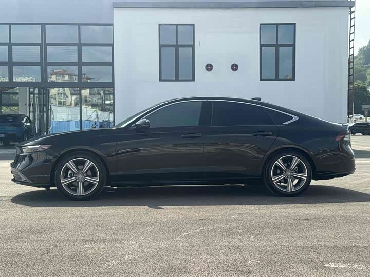 Фото 15 - Honda Accord