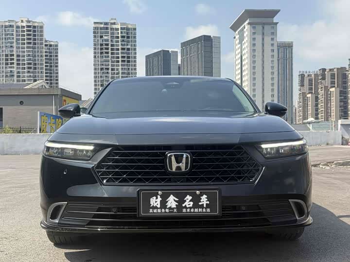 Фото 2 - Honda Accord