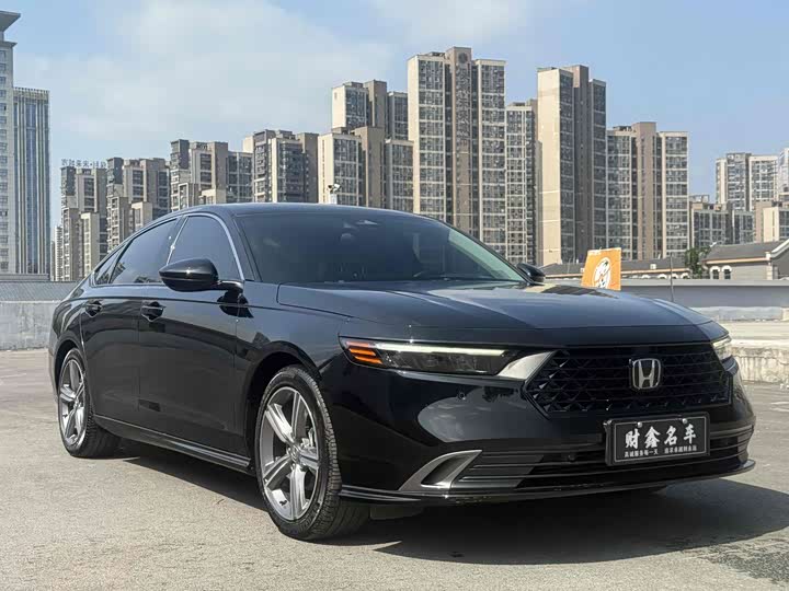 Фото 3 - Honda Accord