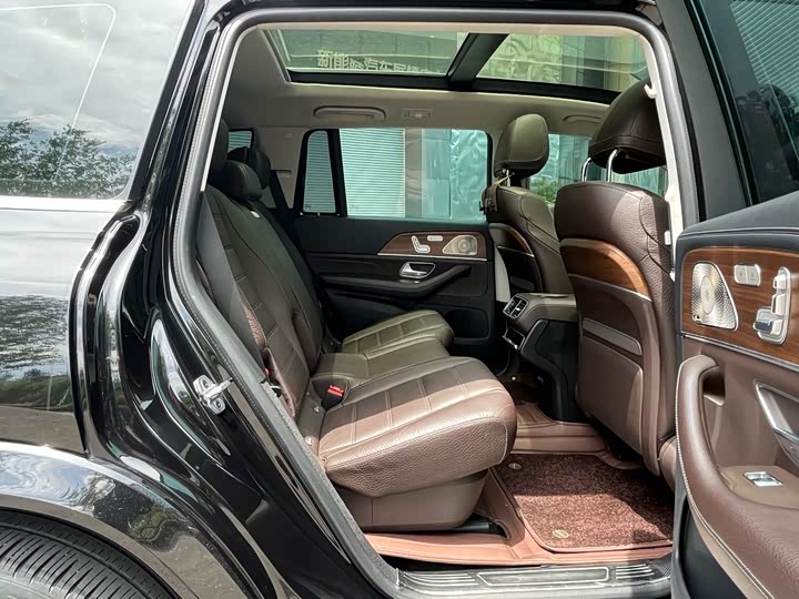 Фото 16 - Mercedes-Benz GLS-Class