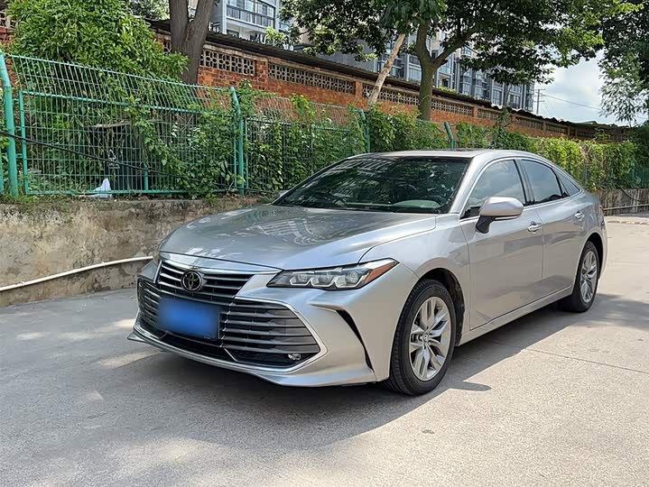 Фото 3 - Toyota Avalon