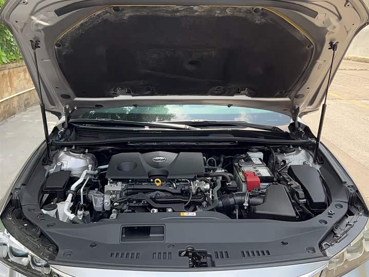 Фото 8 - Toyota Avalon