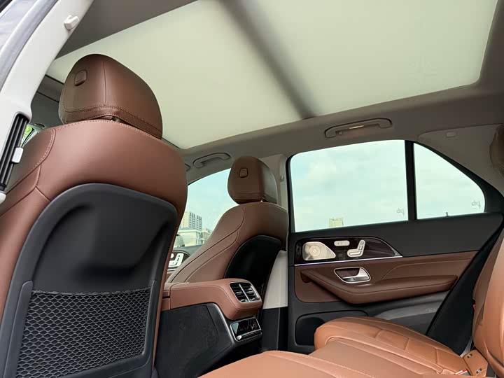 Фото 11 - Mercedes-Benz GLE-Class