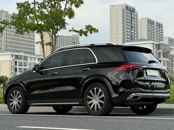 Фото 16 - Mercedes-Benz GLE-Class