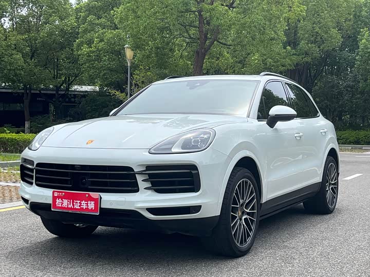 Фото 1 - Porsche Cayenne