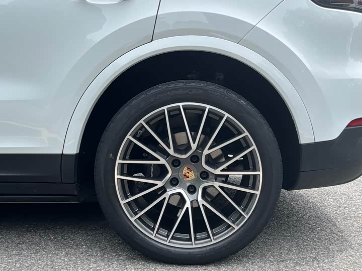 Фото 18 - Porsche Cayenne